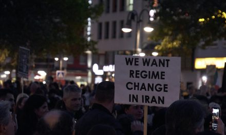 Democrats React to Iran War: Concerns and Calls for Diplomacy