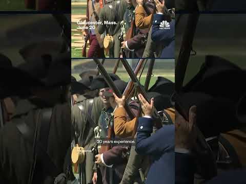 Revolutionary War Reenactment Draws Crowds in Gloucester