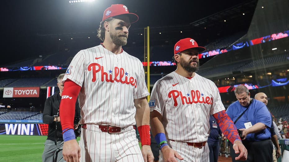 Phillies’ Harper Hits Cycle, Schwarber Slugs 3 Homers