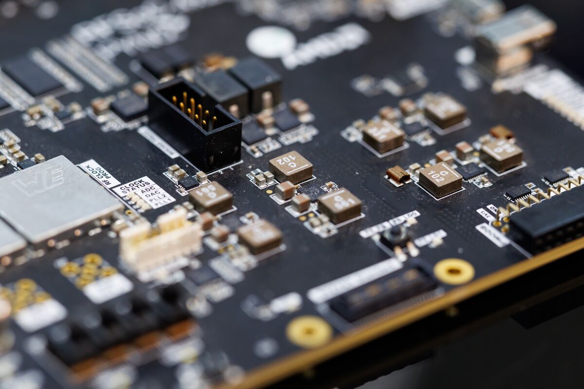 South Korea Warns of Property Risks From Chip Boom