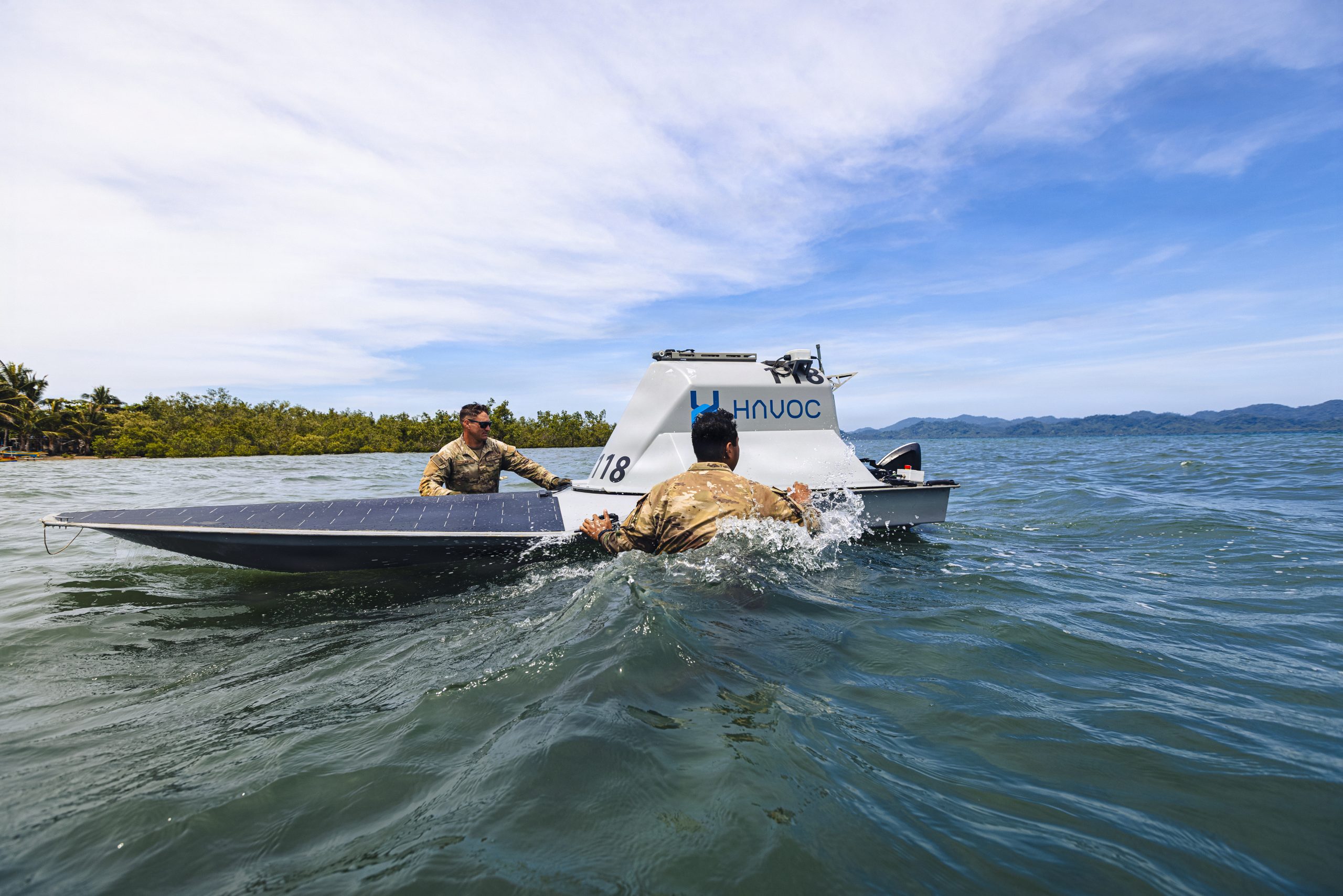 US Army Tests Autonomous Boats in Philippine Exercise