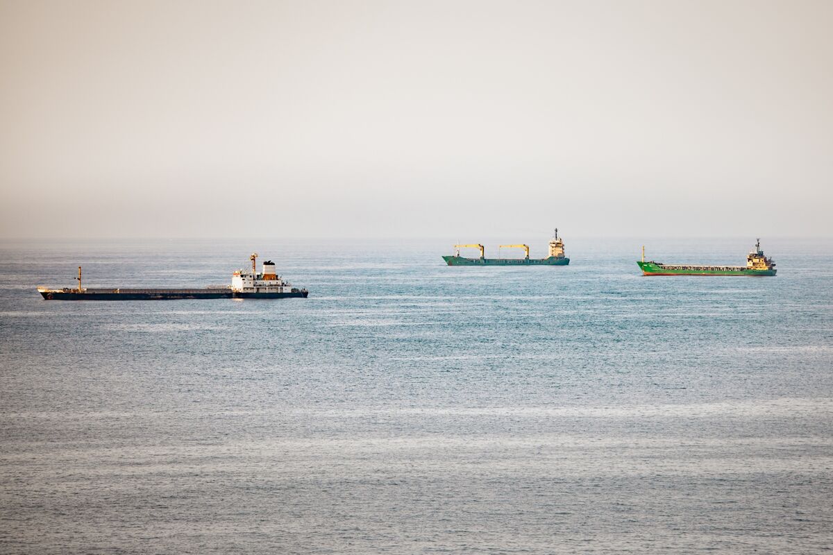Tanker Fees Surge to 897% Amid Shipping Shortage