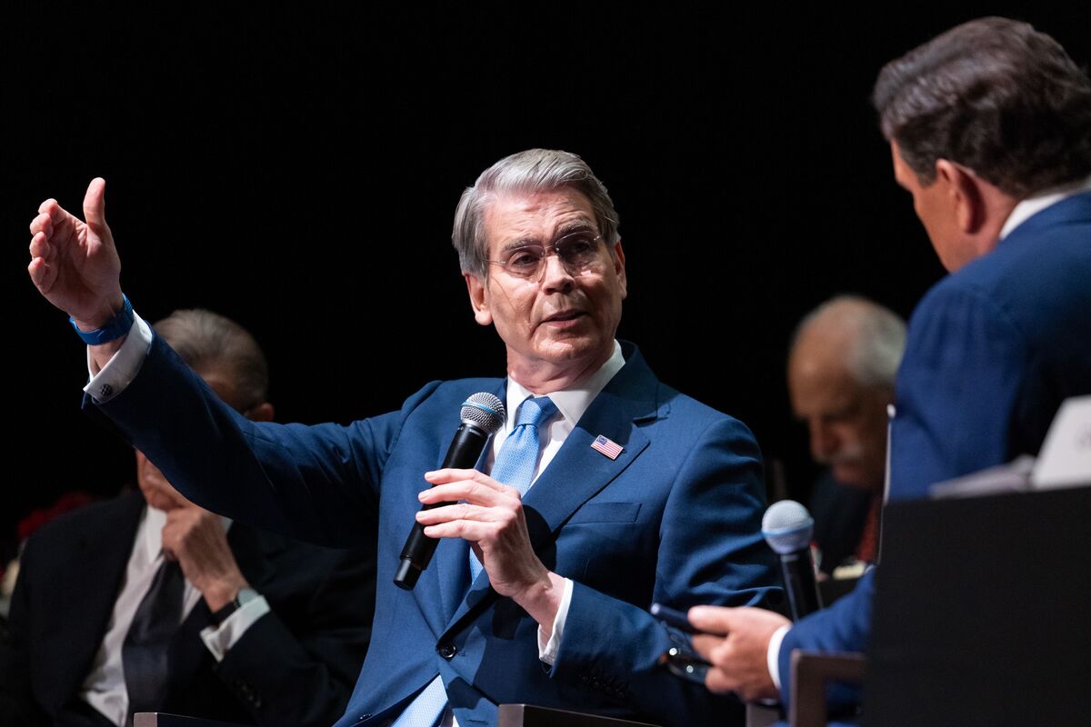 Bessent: Warsh’s Tough Stance on Inflation Matters
