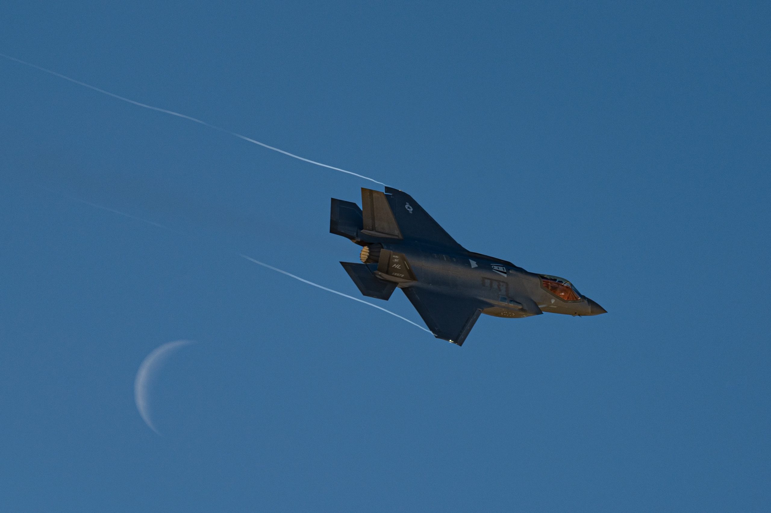 China Misunderstands US Stealth Aircraft Insights