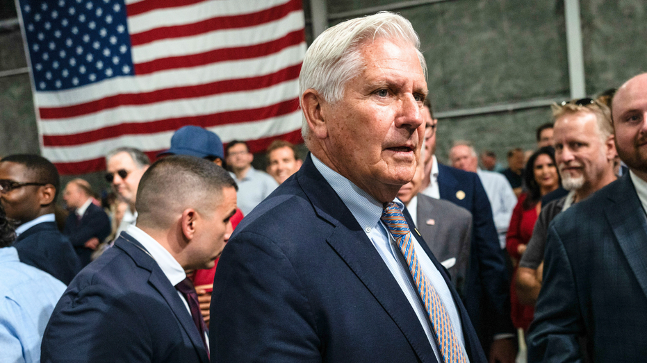 Socialist Surge May Drive Dem Voters to GOP, Warns Blakeman