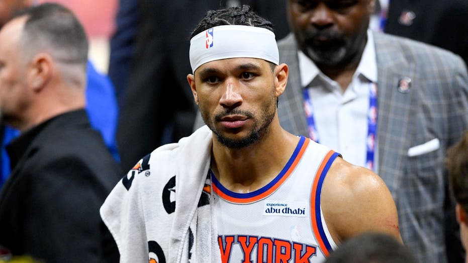 Josh Hart Celebrates Texas Bible Reading Requirement