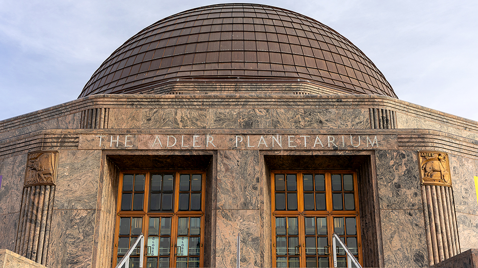 CBS Crew Attacked Near Chicago Museum, Suspects Arrested