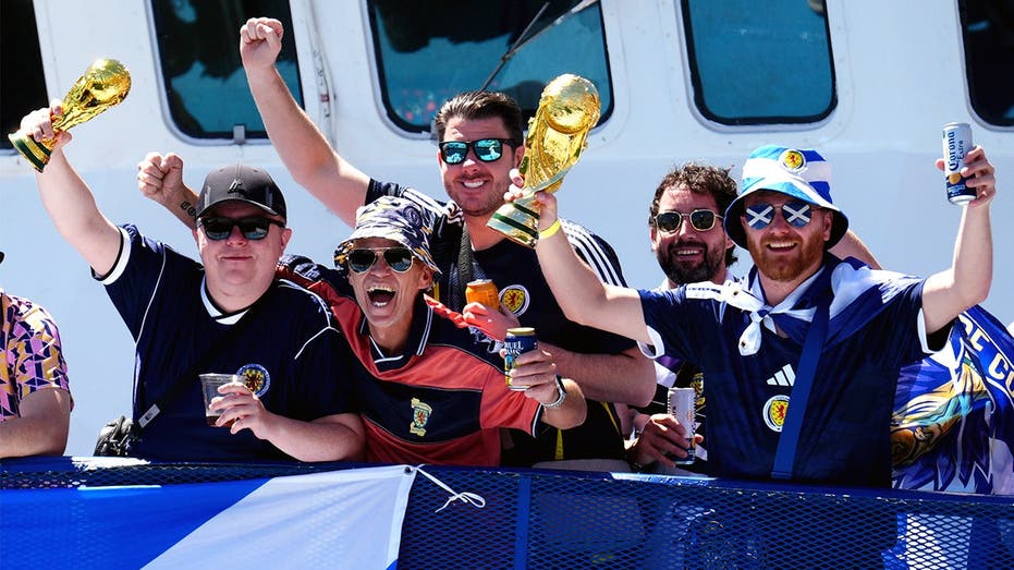 Boston Cop’s Keepy-Uppies Wows Scottish Fans