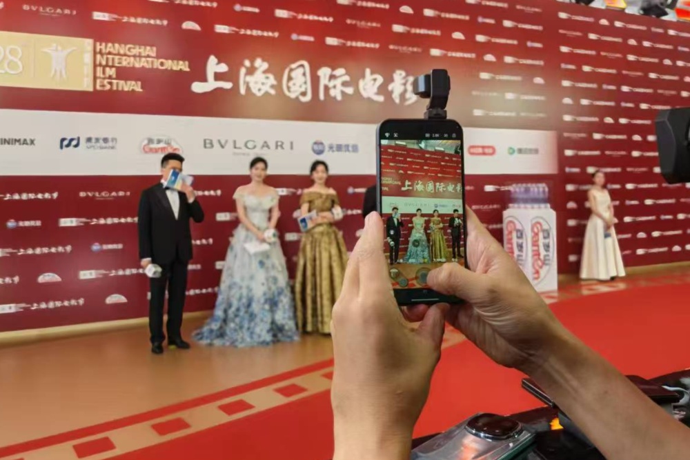 Honor’s Robot Phone Unveiled at Shanghai Film Festival