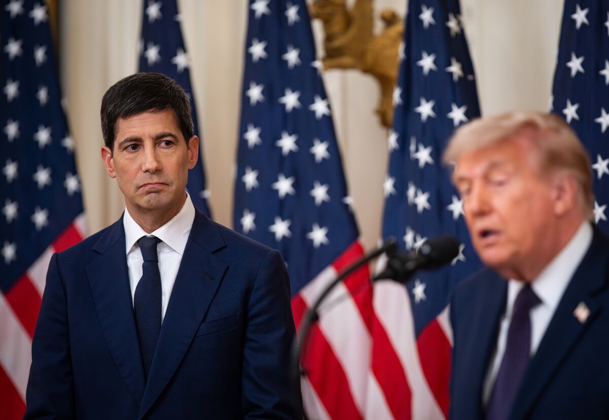Warsh Juggles Trump Pressure and Rate Hike Bets