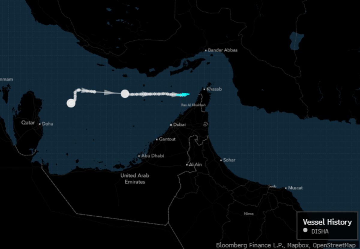 LNG Tanker Moves Toward Hormuz Amid Reopening Deal