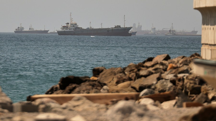 Strait of Hormuz Reopening Delayed by Iranian Mines