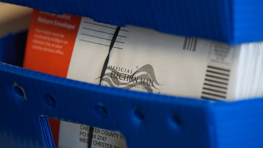 Judge Limits Challenges to Trump Mail-in Voting Order