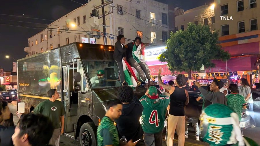 Chaos Erupts in LA Celebrations for Mexico’s World Cup Win