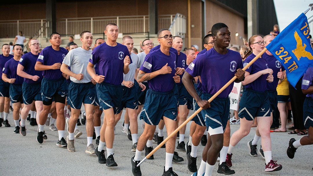 Flu Outbreak Affects 160 Air Force Trainees