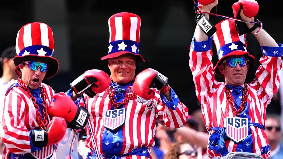 Seattle Celebrates USMNT Win with Crowded Stadium