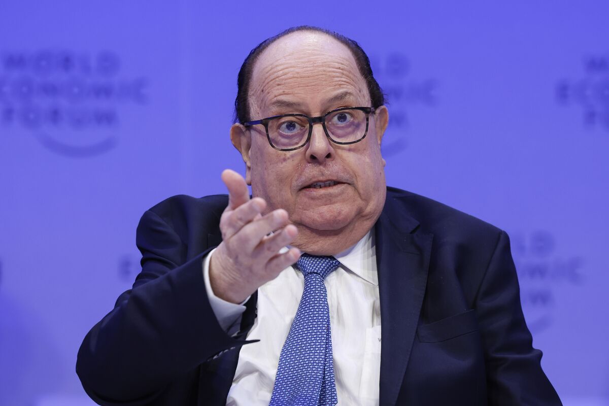 Peru’s Central Bank Chief Agrees to Extend 20-Year Run