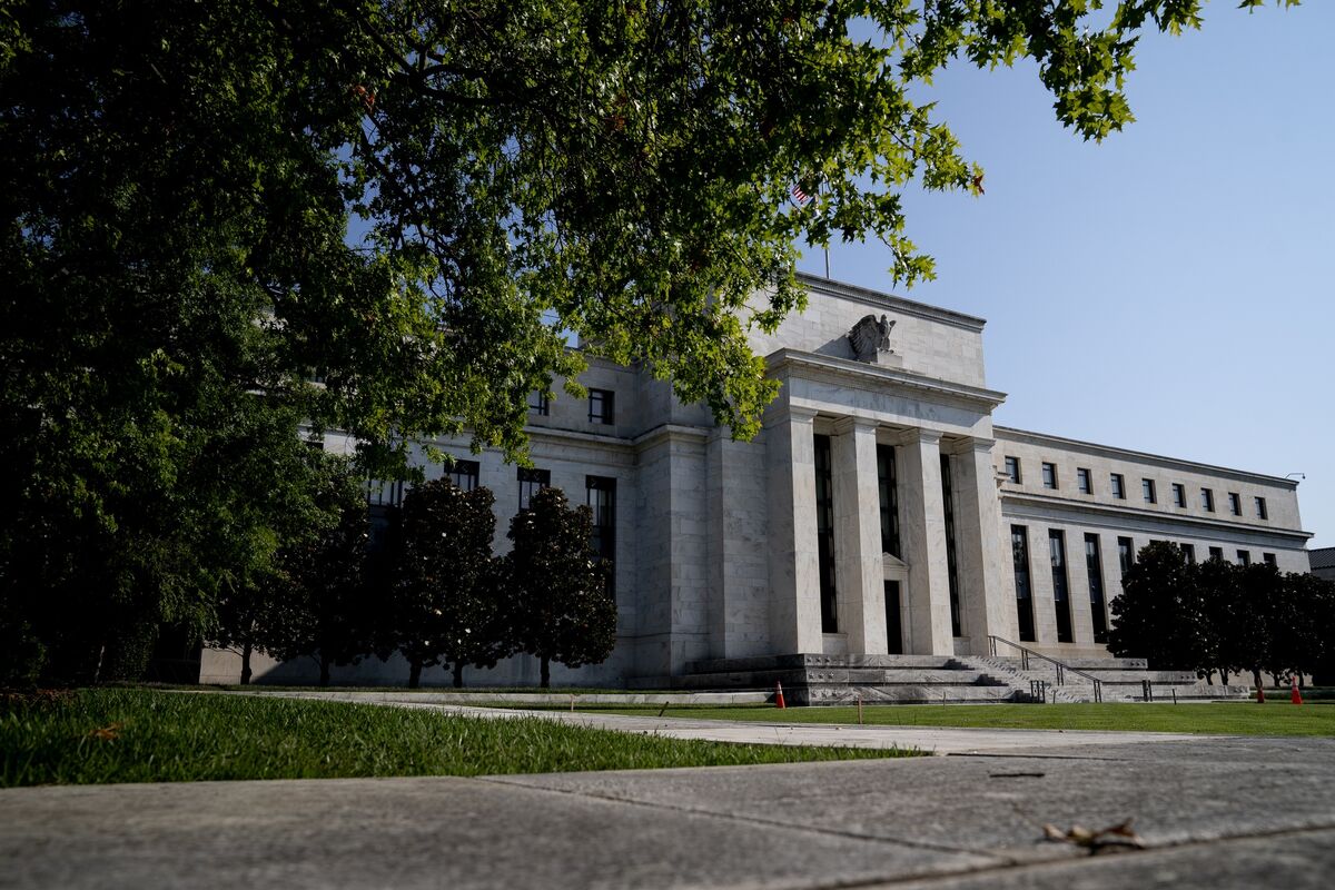 Fed Vows to Deliver Price Stability in Monetary Policy Report