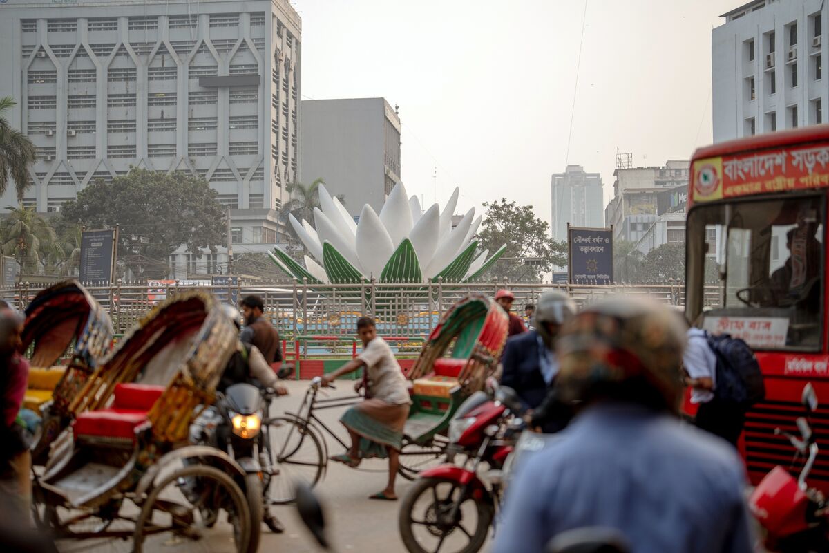 Bangladesh Says Next Deal With IMF Must Ensure Economic Security