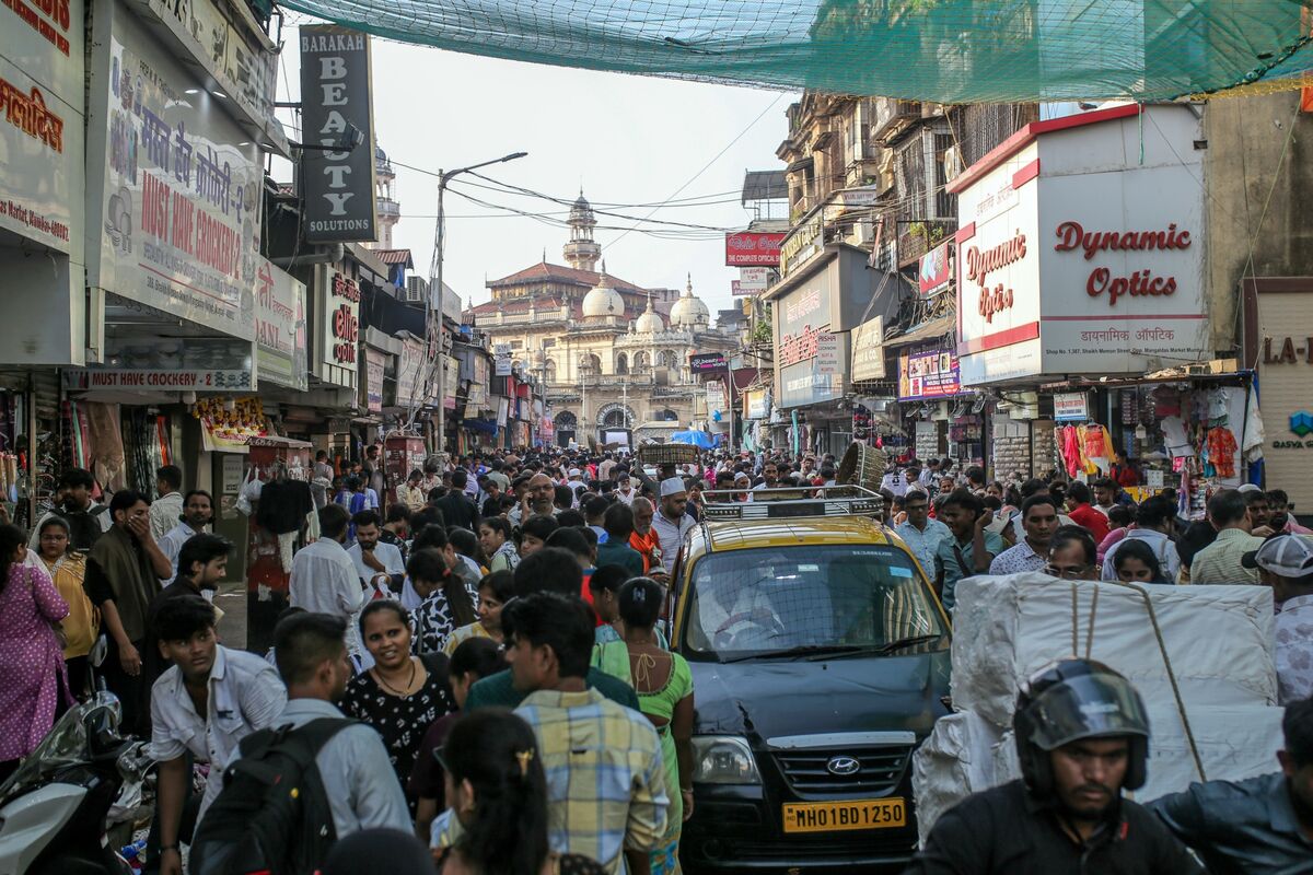 India’s Inflation Tops RBI Target for First Time in 17 Months