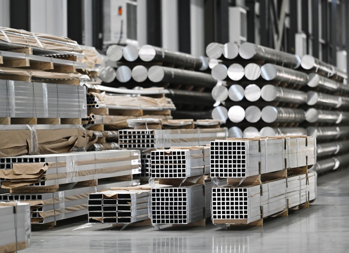 Canada Trade Surplus Hits Four-Year High on Aluminum Exports