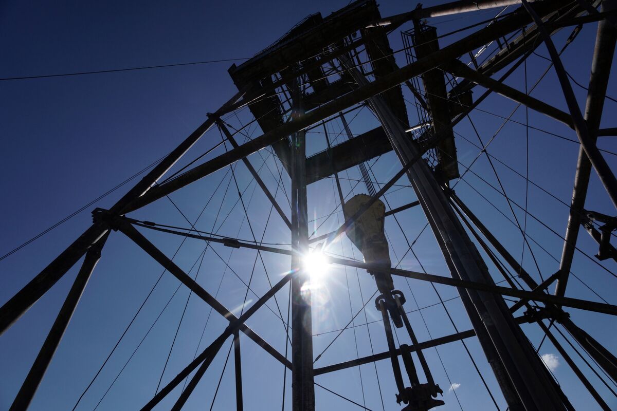 World Bank Grants Ivory Coast $875 Million Loan, Signs Gas Pact