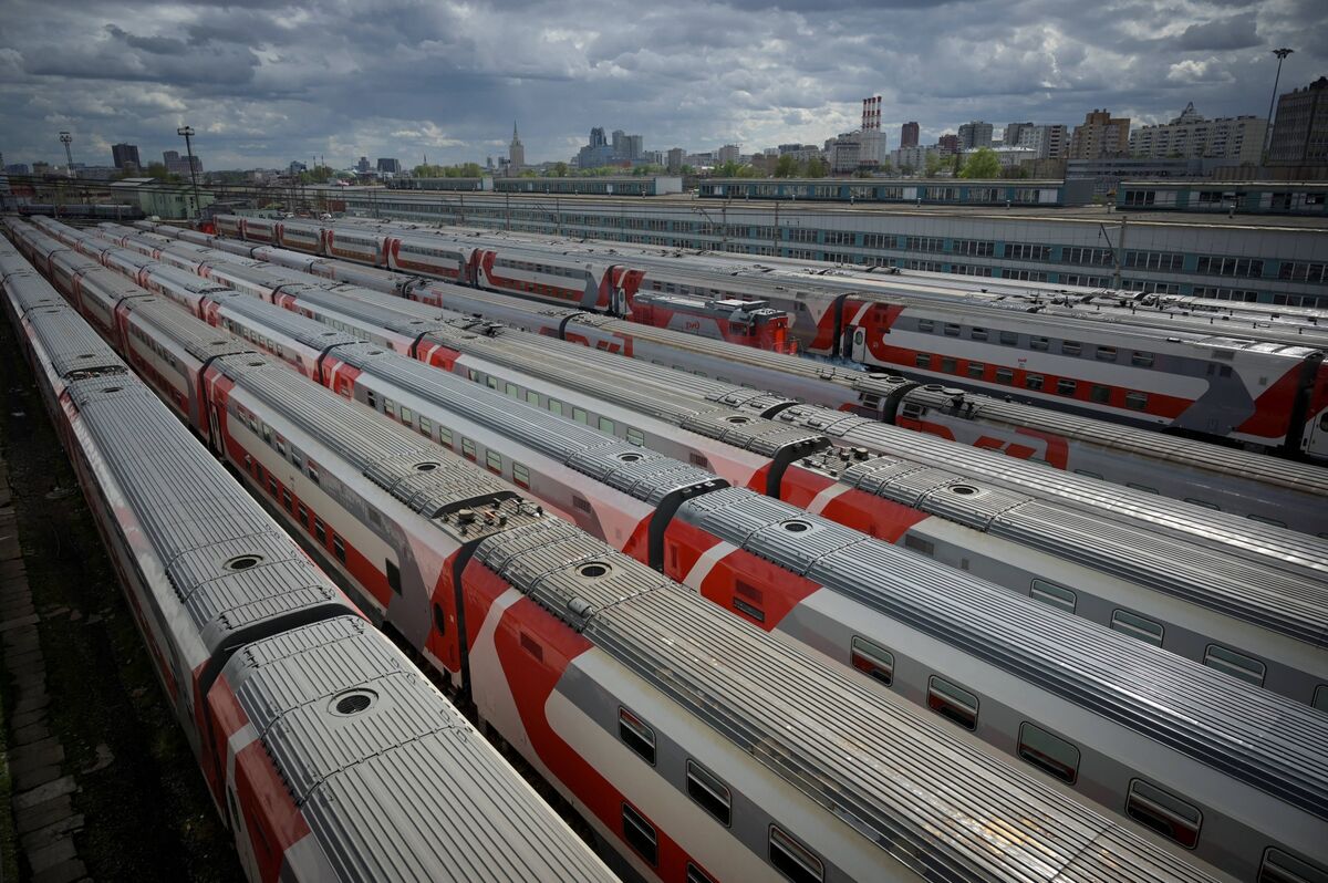 Russian Rail Giant Wants Business to Bear More War Economy Pain