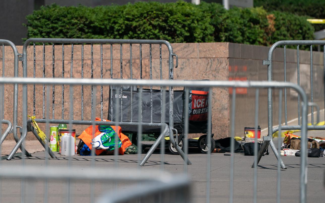 Army vet sets off fireworks, blaze and fires pellet gun outside NYC federal building