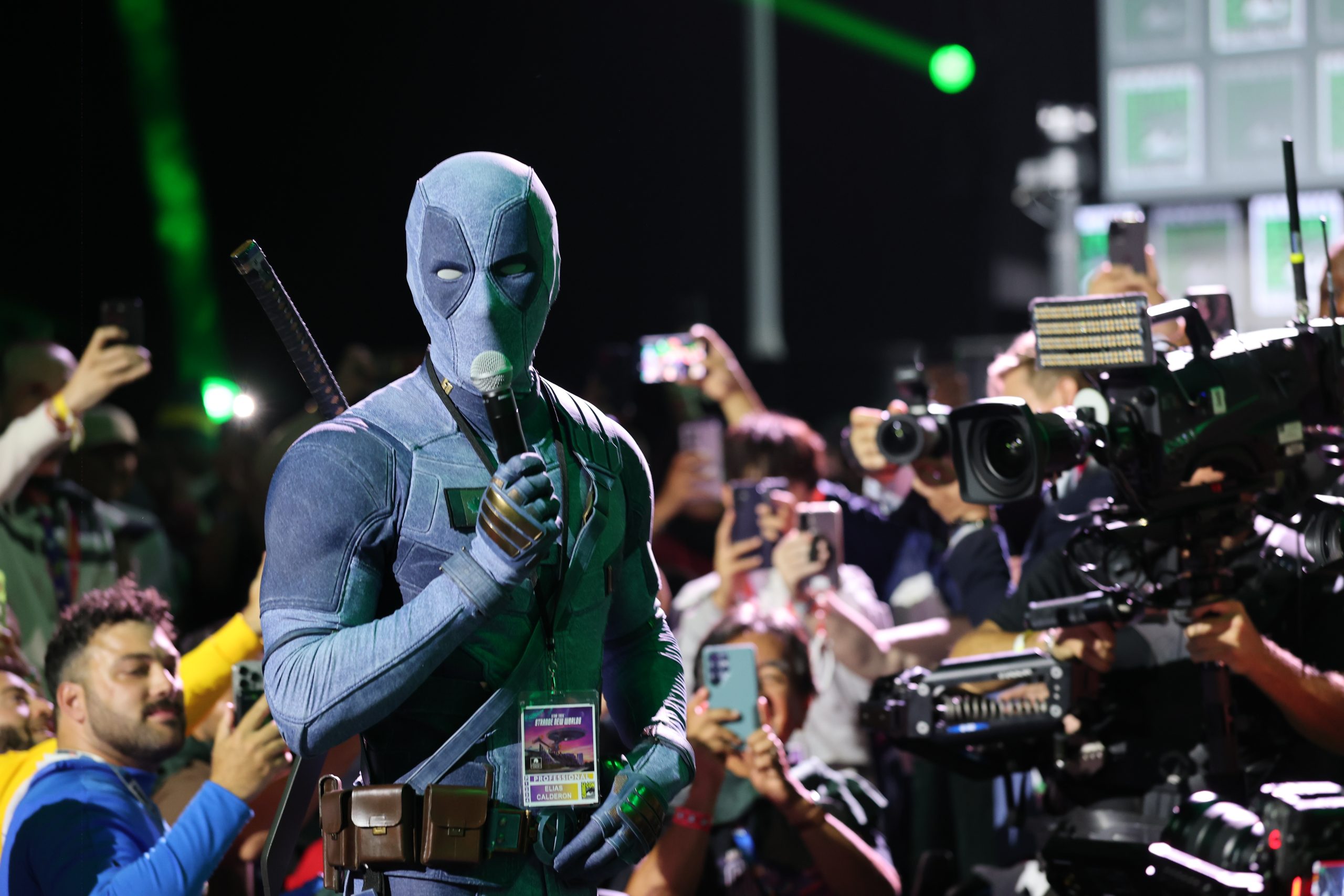 Ryan Reynolds Snuck Into Comic-Con as Deadpool With ‘No Handlers’ and ‘No Security’: ‘I Felt So Lucky’