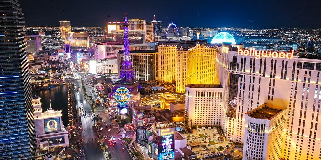 Bargain buffet refuses to die while luxury dining takes over Vegas