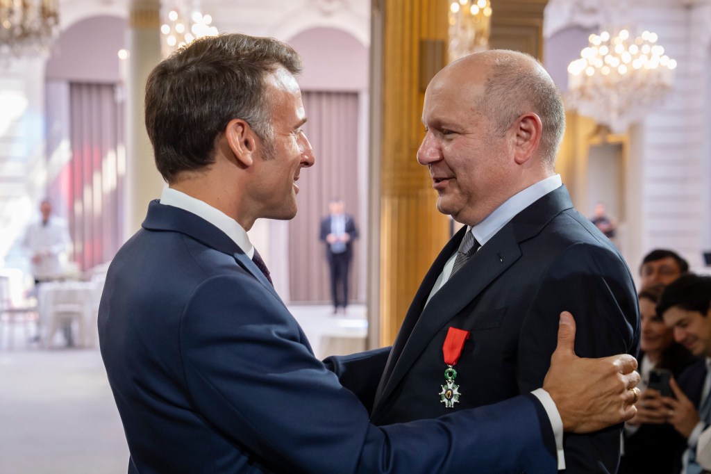 Chris Meledandri, George Lucas, Jodie Foster and Sigourney Weaver Receive France’s Prestigious Legion of Honor