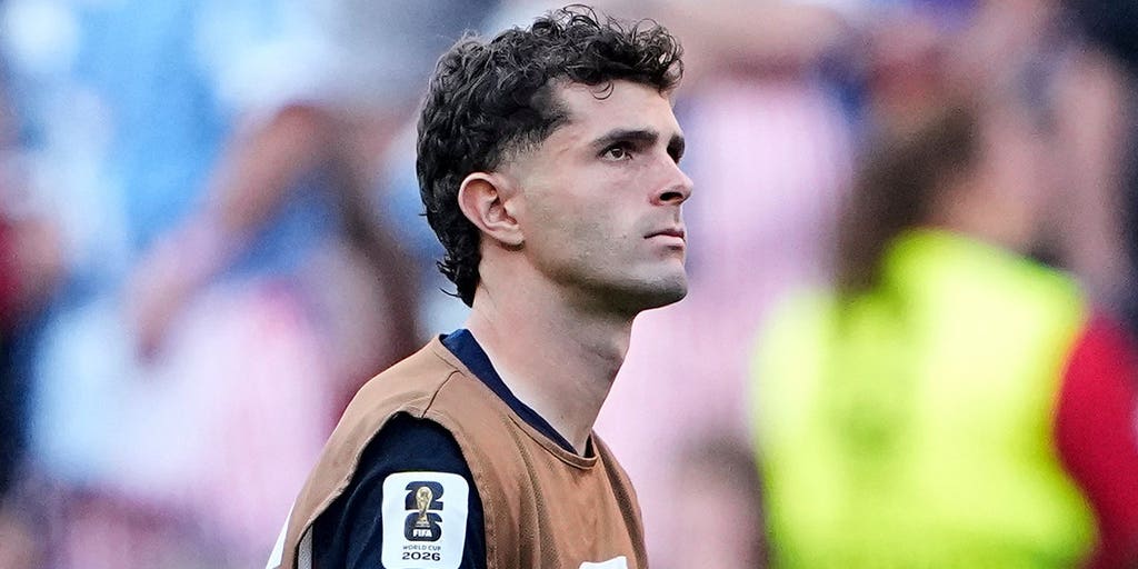 US soccer star Christian Pulisic reportedly suffered microfracture in leg, speaks out on social media
