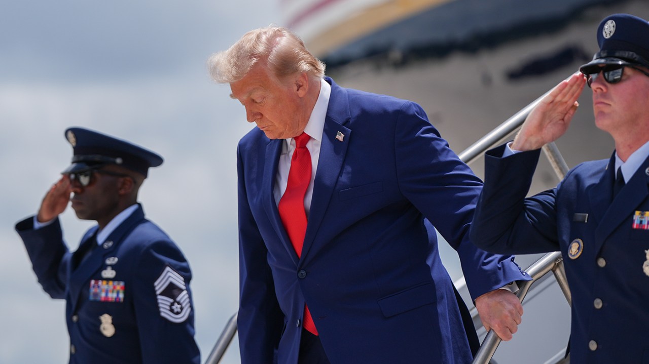 Trump ramps up threats of major operations in Iran