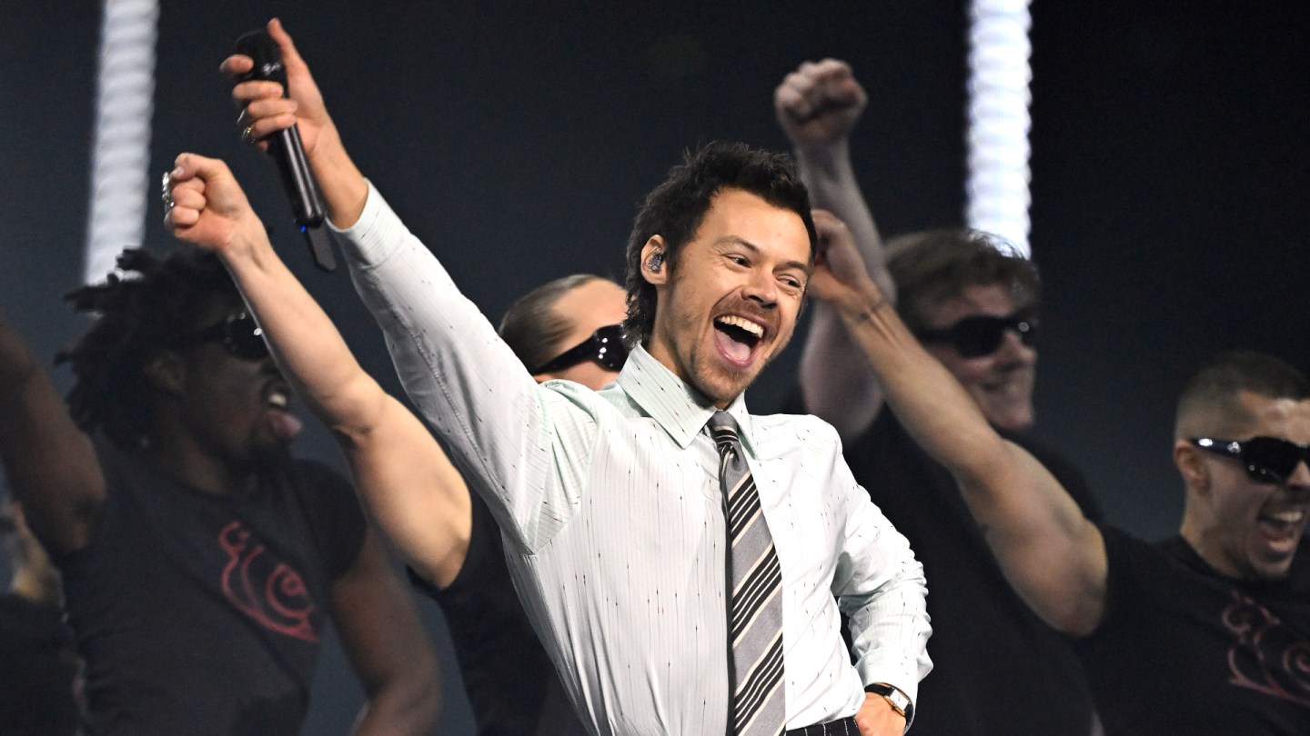 Harry Styles Breaks World Record as 12-Night Run at Wembley Comes to Emotional End