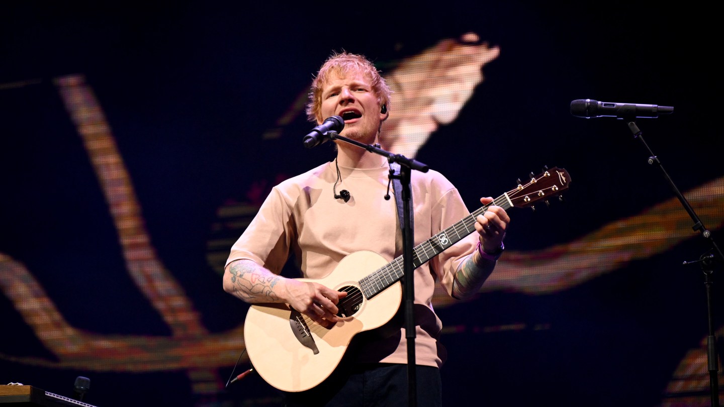 Ed Sheeran to Sign With Interscope Records (Exclusive)
