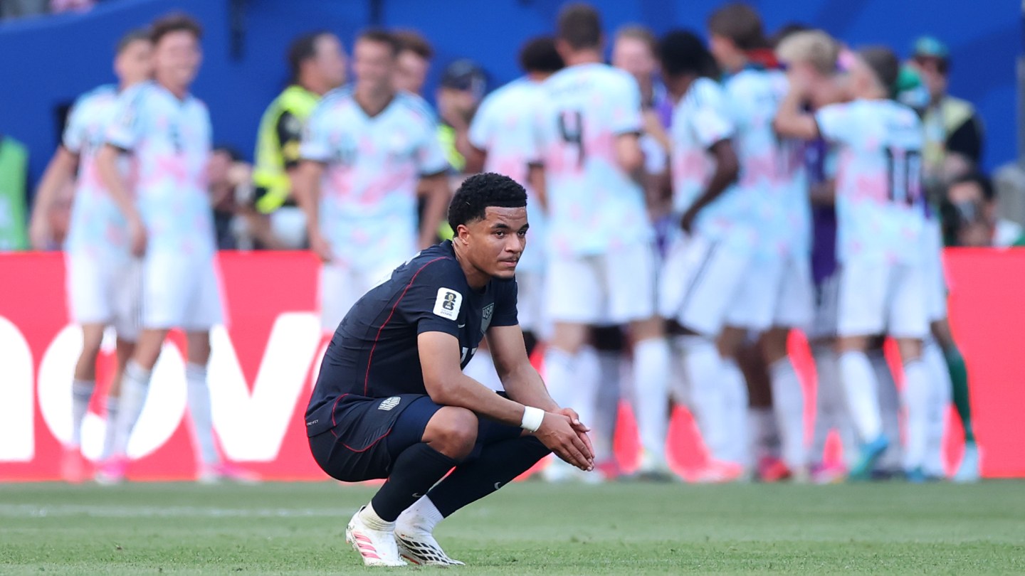 Fox Announcers Plead With Americans to Keep Watching Soccer After U.S. Team Crushed by Belgium in World Cup