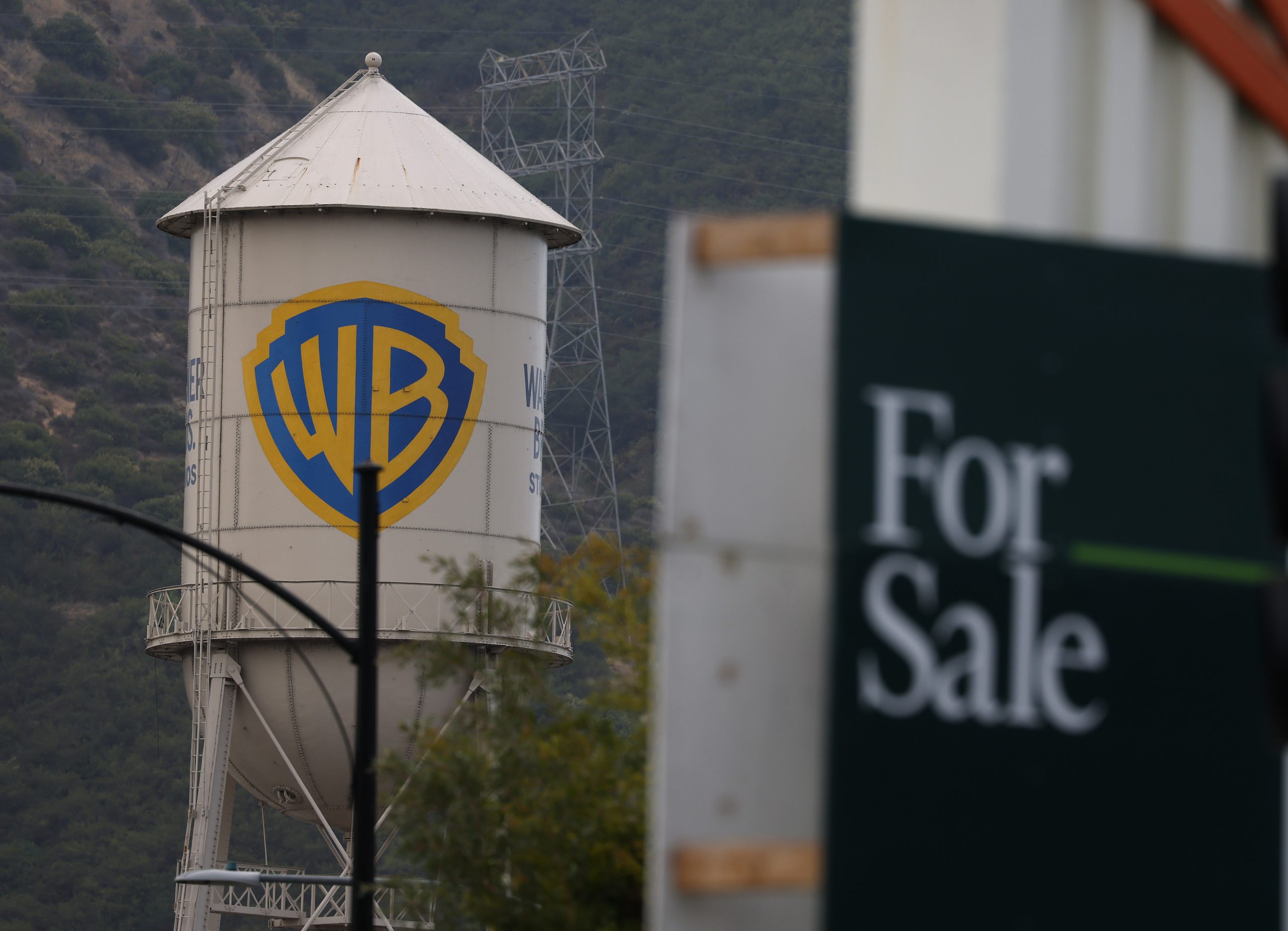 Some Warner Bros. Execs Are Hoping States’ Antitrust Lawsuit Derails Paramount Deal