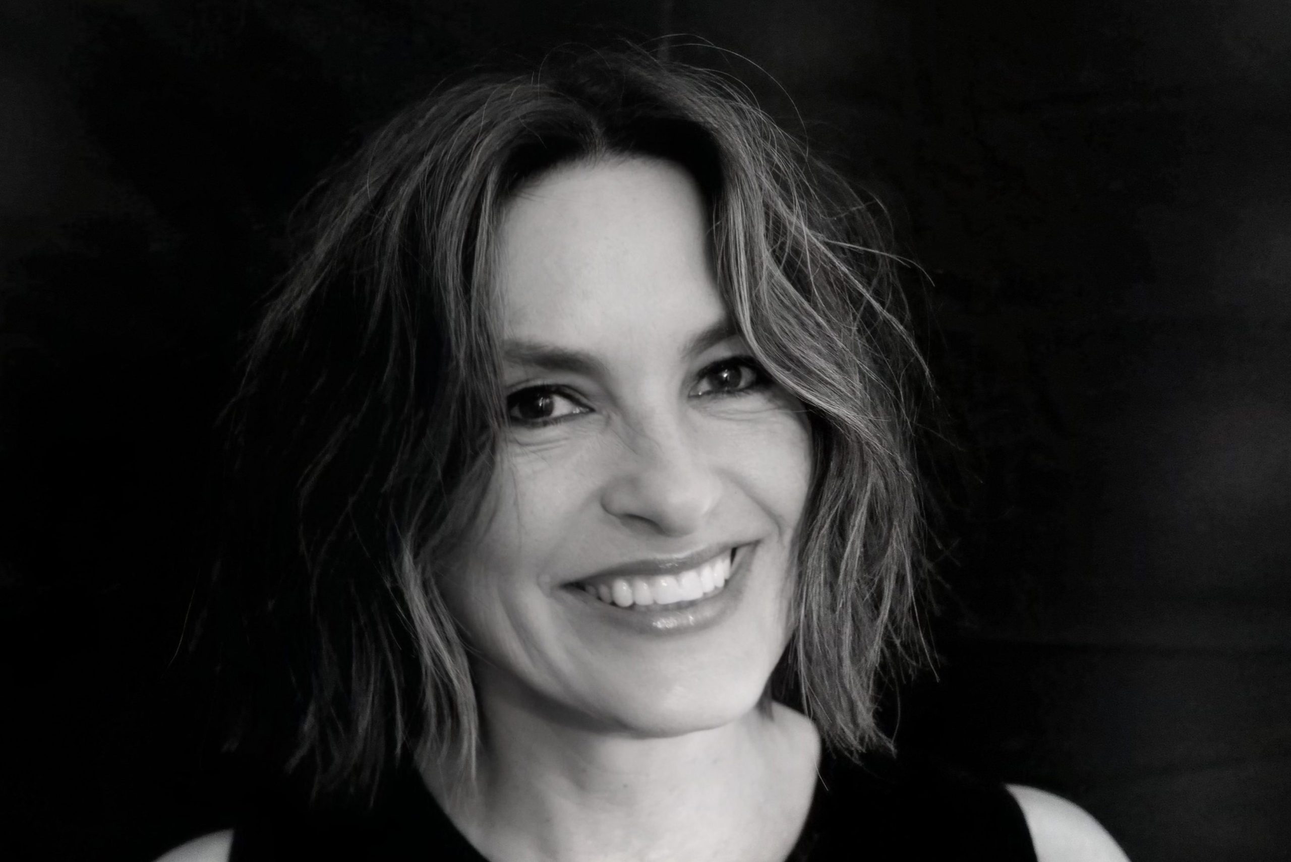 Mariska Hargitay to Host Emmys; First Woman to Emcee the Show In 15 Years