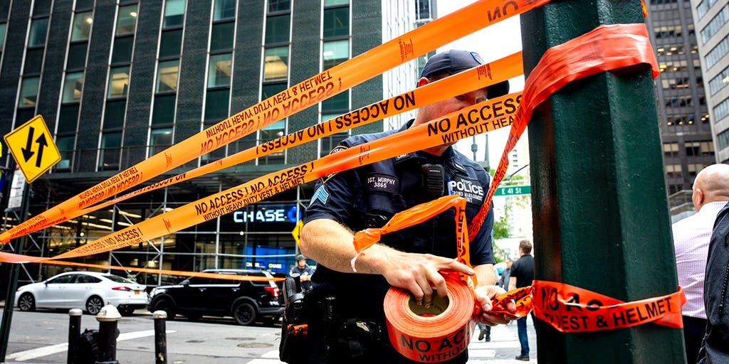 Manhattan building stabilized, some evacuations lifted after collapse feared