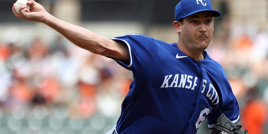 Padres vs. Royals pitching matchup favors the under 10.5 as the second-half of the MLB season starts