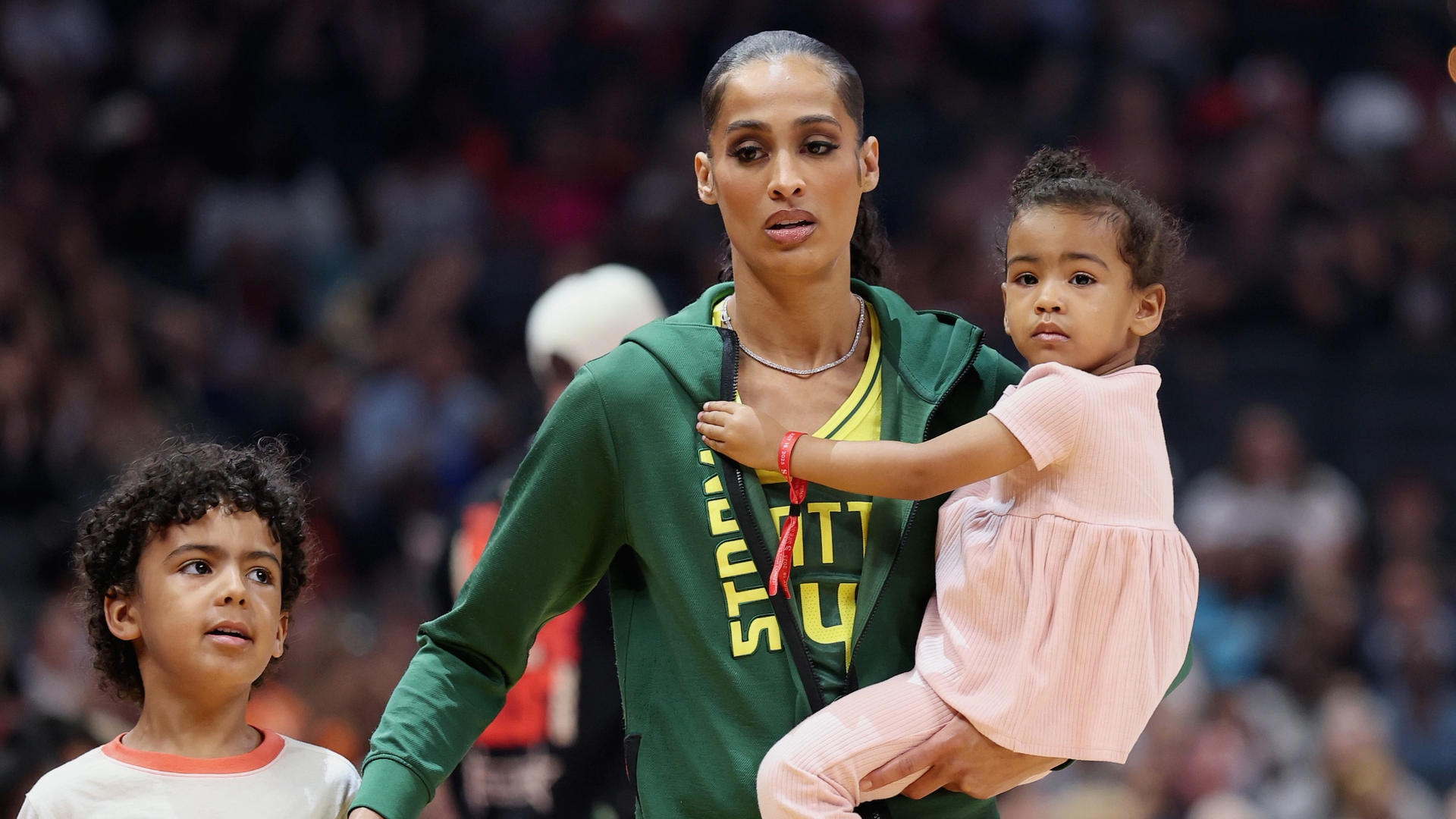 WNBA Trailblazers Including Sheryl Swoopes and Skylar Diggins-Smith to Front ‘Gamechangers: Mother/Athlete’ Docuseries on Roku (EXCLUSIVE)