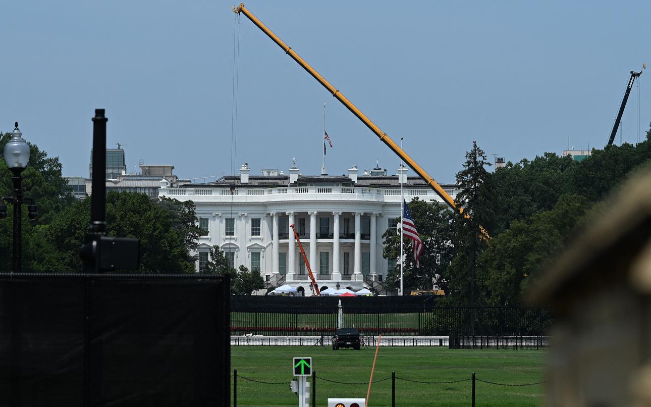 New White House landing pad to prevent lawn damage from helicopters, Navy says
