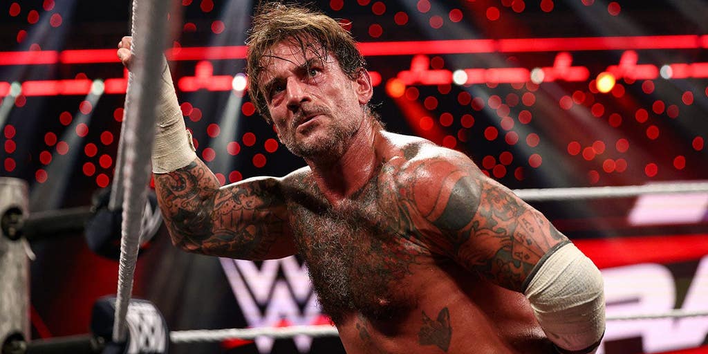 CM Punk wins Undisputed WWE Championship in WWE return
