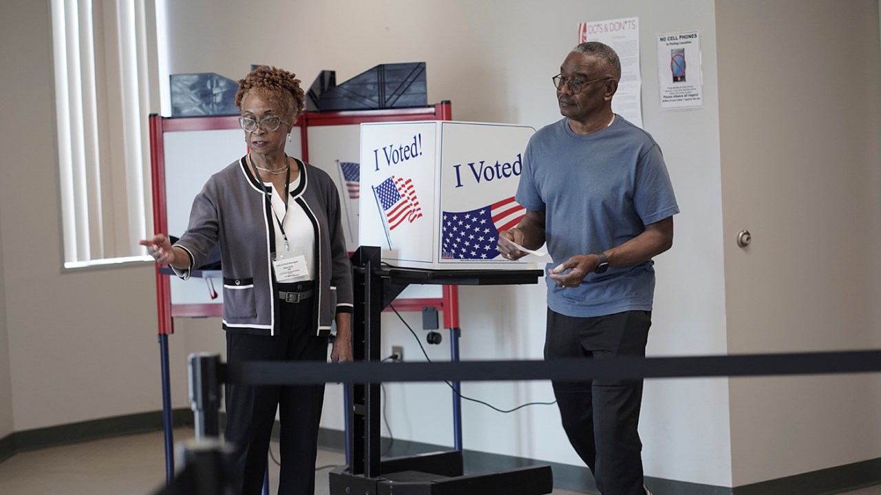 Democratic panel picks South Carolina as first primary state
