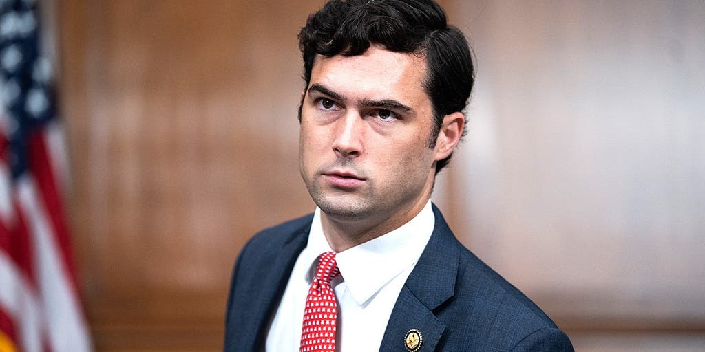 Rep Brandon Gill backs Trump executive order, calls to 'clean house' at the Smithsonian