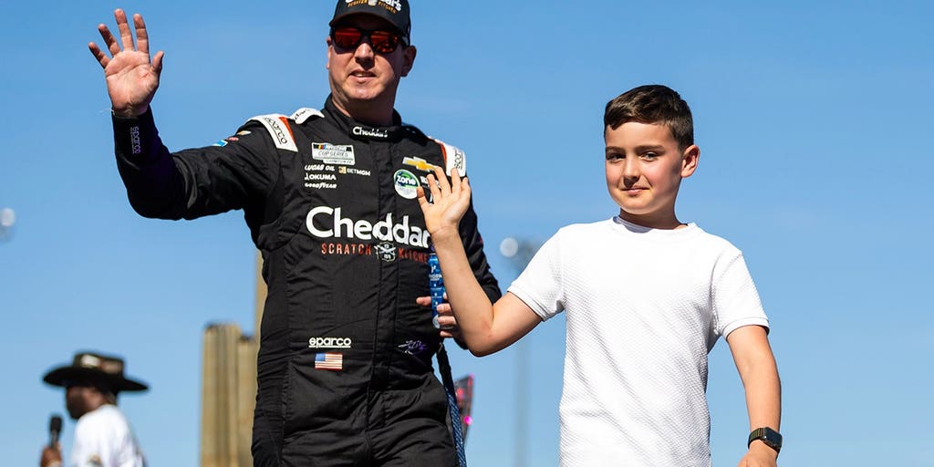 Brexton Busch wins first race since father Kyle Busch's death in emotional return to Victory Lane