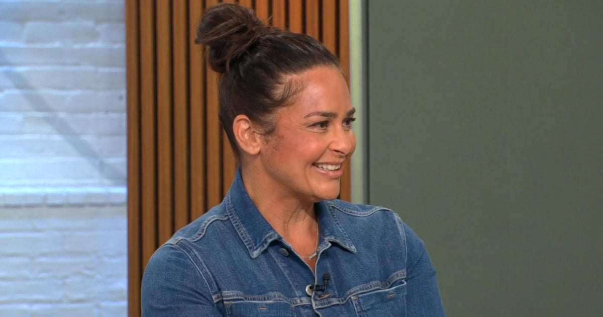 Chef Antonia Lofaso helps struggling restaurants with "Kitchen Undercover"
