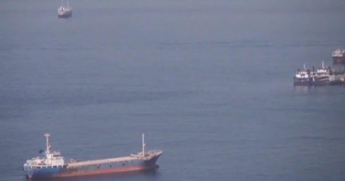 Expert says neither side controls Strait of Hormuz as fighting intensifies between U.S. and Iran