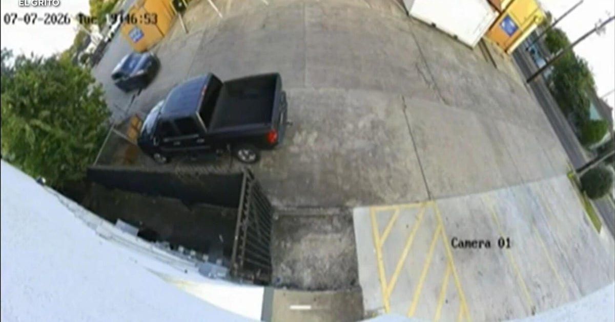 Houston man didn't threaten ICE agent before being fatally shot, lawyer for witnesses says