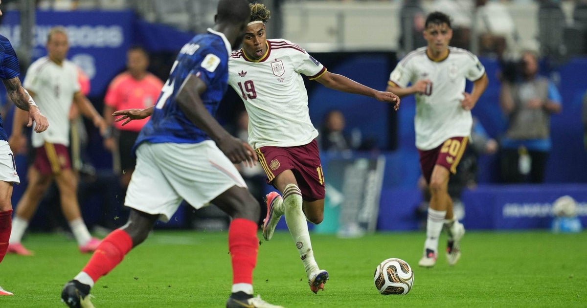 Spain dominates France 2-0, advancing to the World Cup final